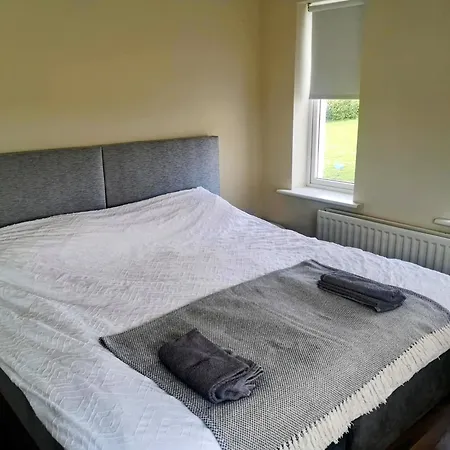 2 Bedroom House Near