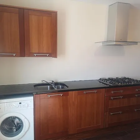 Casa vacanze 2 Bedroom House Near